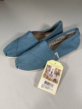 TOMS Women’s Classic Alpargata Slip On Shoes Blue Canvas Size 9 NWT